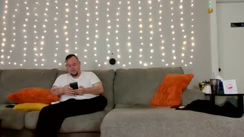 Victoria and Jesse online show from January 3, 9:47 am