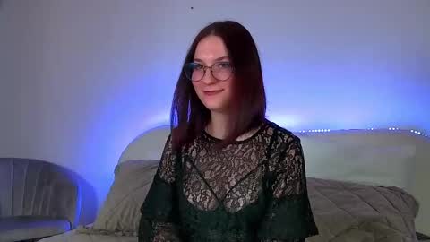 Snapshot of victoriaardern chatting on March 1, 10:02 am Victoria online show from March 1, 10:02 am