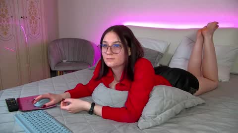 Snapshot of victoriaardern chatting on January 31, 12:29 pm Victoria online show from January 31, 12:29 pm