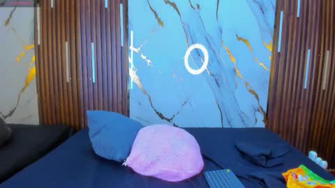 Victoria  online show from October 15, 8:53 pm