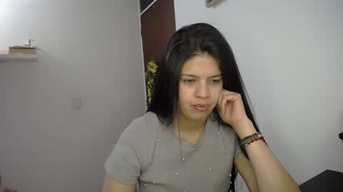 victorialg online show from October 14, 7:50 pm