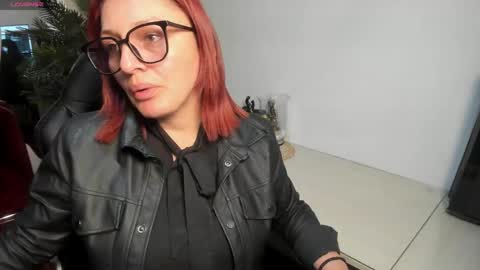 victoriapaker online show from February 15, 4:49 pm