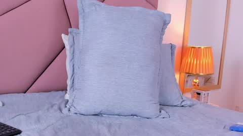 VictoriaRoss online show from January 19, 11:10 pm