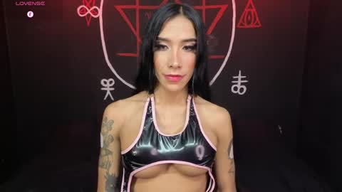 Victoria Vampire online show from May 17, 7:50 am