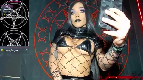 Victoria Vampire online show from March 9, 7:45 am
