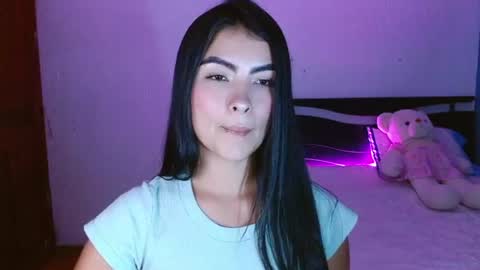 victoriia_henao_ online show from June 16, 5:11 am