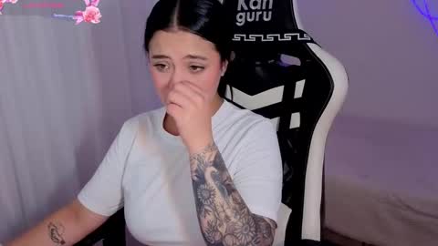 V  I C  T O R I A  online show from February 6, 10:12 pm