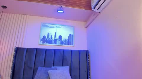 Viiolett online show from October 24, 10:10 pm