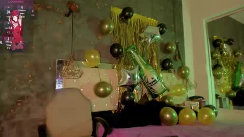 Violet online show from October 3, 5:10 pm