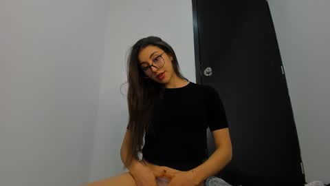 viithoney online show from November 5, 10:23 pm