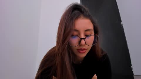 viithoney online show from October 30, 4:51 pm