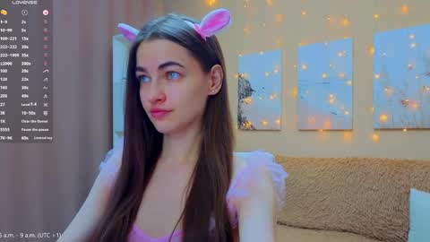 vikiberry online show from April 2, 5:04 am