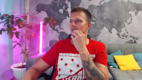 vikingchrisss online show from October 5, 10:23 am