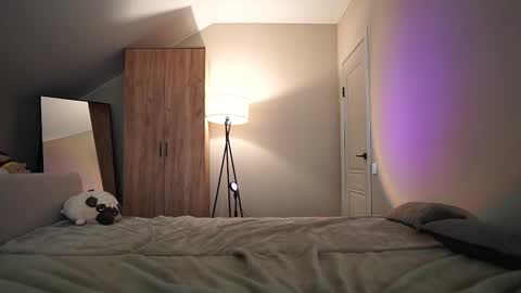 VIKKI online show from October 19, 10:09 am