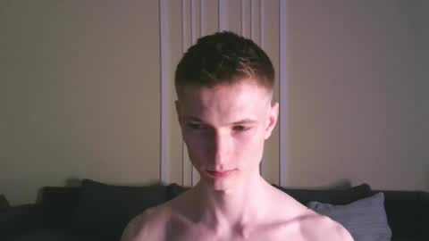 Max online show from October 1, 6:40 pm