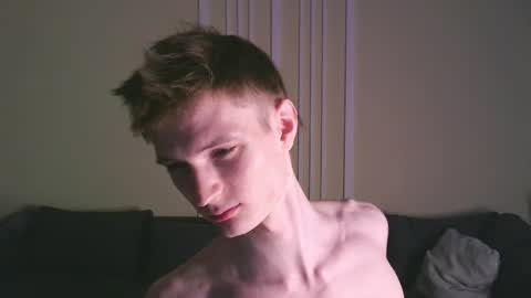 Max online show from September 26, 7:22 pm