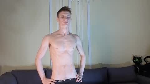 Max online show from November 26, 1:52 pm