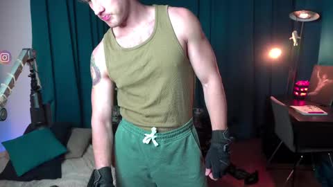 Snapshot of viktor_secret chatting on February 11, 1:41 pm fansly VITEKsecret online show from February 11, 1:41 pm