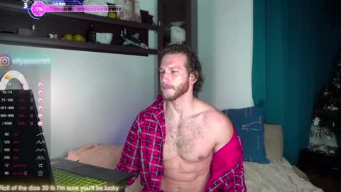 Snapshot of viktor_secret chatting on January 19, 3:50 am fansly VITEKsecret online show from January 19, 3:50 am