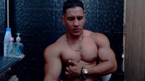 Viktor Herrera online show from February 6, 3:32 am