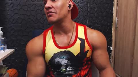 Viktor Herrera online show from October 23, 6:31 pm