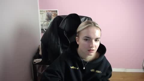 viktoria_lovely online show from March 6, 9:19 am