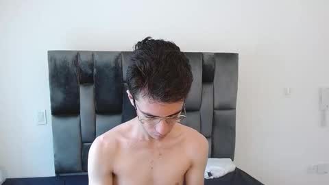 viktornoir online show from November 3, 3:13 pm