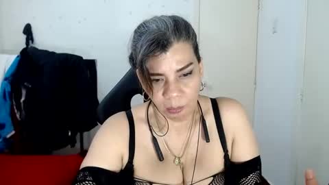 VIKY ADAMS online show from March 5, 2:14 am