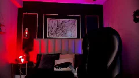 Victoria online show from October 18, 1:32 am