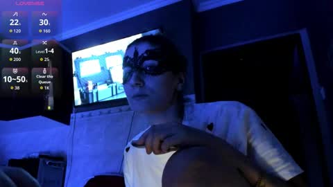 Feliz  online show from November 11, 10:01 pm