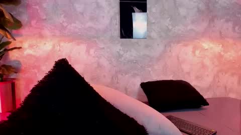 Vincent online show from October 1, 4:44 am