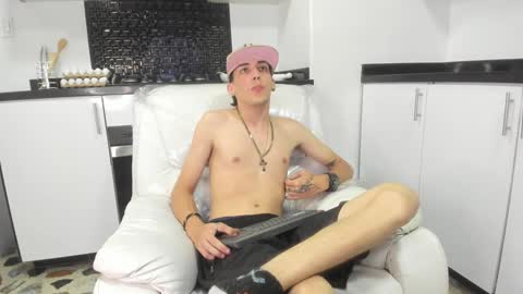 Vincent online show from December 1, 9:39 pm