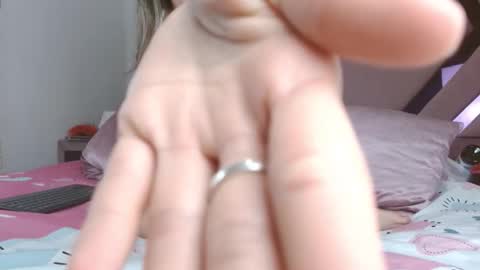 vinitryjhonson online show from February 26, 5:00 am