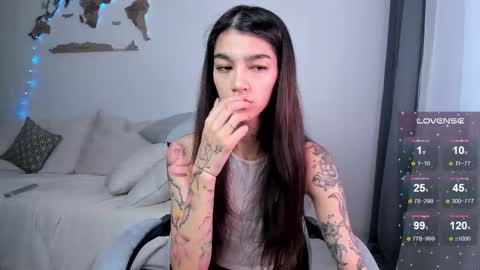 vinkitinkii online show from September 25, 7:26 am