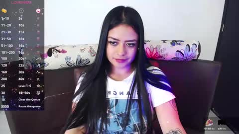 Snapshot of vio_let_ chatting on March 10, 7:07 pm Daniela online show from March 10, 7:07 pm