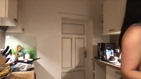 Vio online show from October 7, 4:58 pm