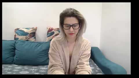 Snapshot of violafoxy chatting on February 10, 6:45 pm viola online show from February 10, 6:45 pm
