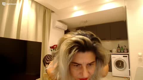 Snapshot of violafoxy chatting on December 5, 3:12 pm viola online show from December 5, 3:12 pm