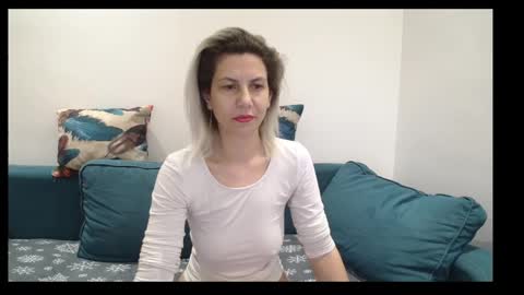 Snapshot of violafoxy chatting on February 9, 3:56 pm viola online show from February 9, 3:56 pm