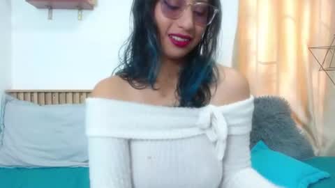 V I O L E T  online show from June 17, 2:22 pm