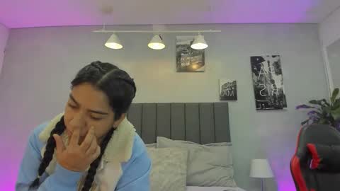 Violet and Myers online show from October 21, 11:48 am