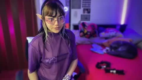 Snapshot of violet_hentai01 chatting on February 27, 12:25 am Violete Hentai01 online show from February 27, 12:25 am
