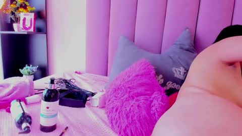 violet online show from February 28, 4:11 pm