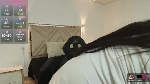 violet_tay1 online show from October 16, 1:00 pm