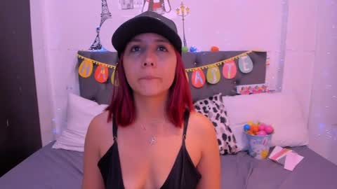 Violeta online show from April 3, 12:01 pm