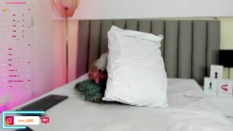   online show from February 14, 8:59 pm