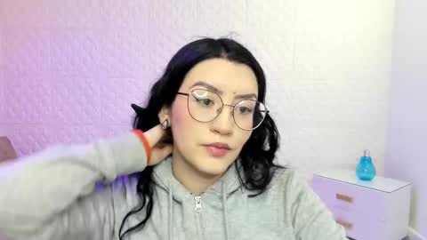 Snapshot of violeta_diazz chatting on September 15, 9:16 pm online show from September 15, 9:16 pm