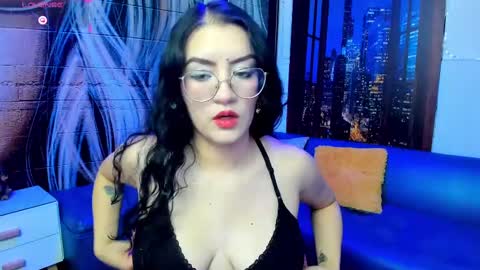 Snapshot of violeta_diazz chatting on February 14, 9:10 pm online show from February 14, 9:10 pm