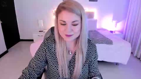 violeta_hotter_ online show from October 27, 10:59 am