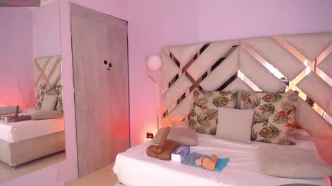 Violeta leon online show from April 9, 3:43 am